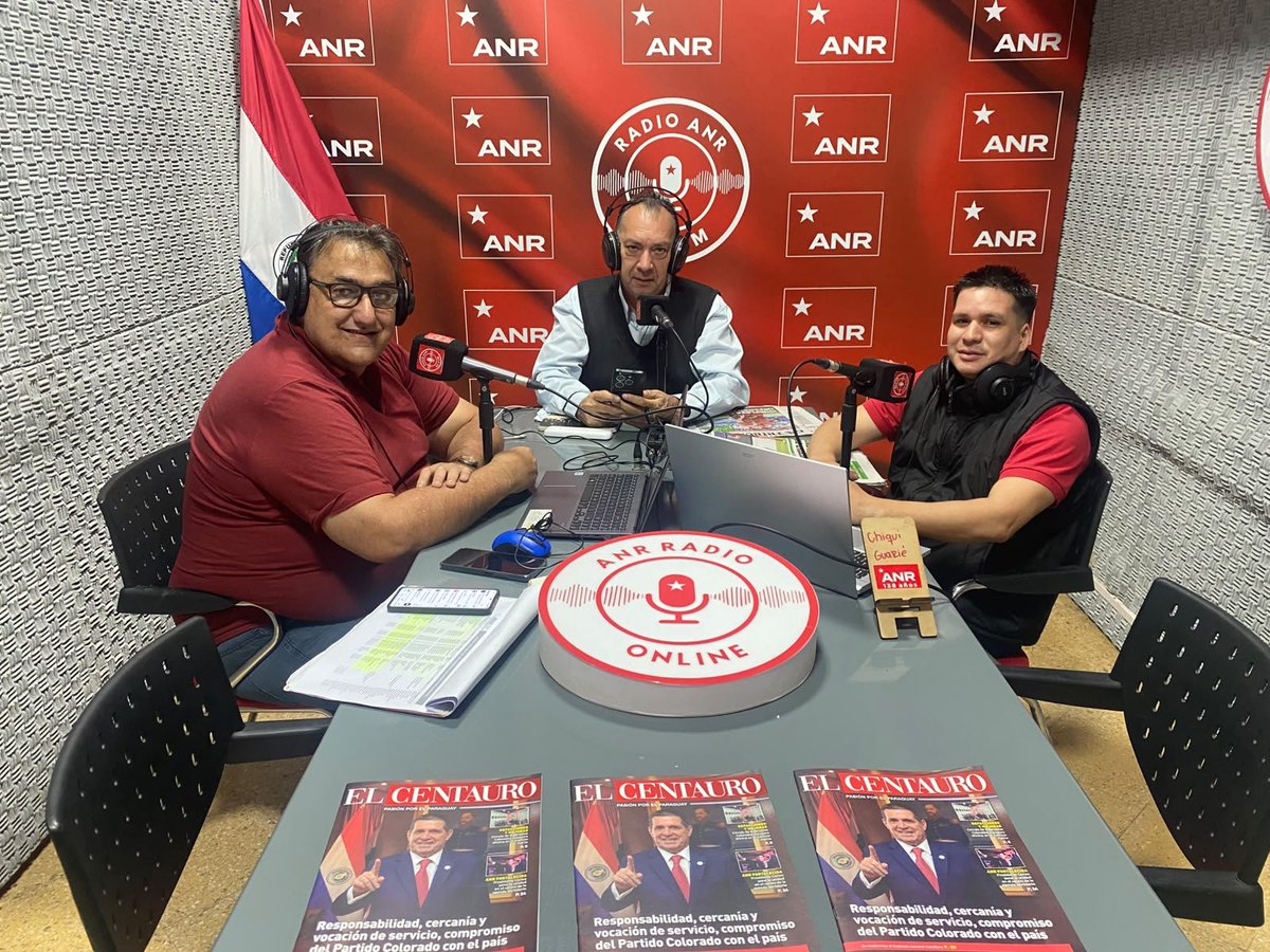 radioanr899's tweet photo. 🔴 ¡Iniciamos la semana con toda la información en ANR News y el análisis deportivo con #UnChiquiDeDeportes! 📻⚽
Acompañá a Julián Galarza, Guillermo Sosa y Antonio Guarié.
⭕ 89.9 FM Radio ANR
🌐 https://t.co/ATbFDb8NMP
📲 (0982) 100 663
#RadioANR #899FM #LaRadio https://t.co/dccQprro74