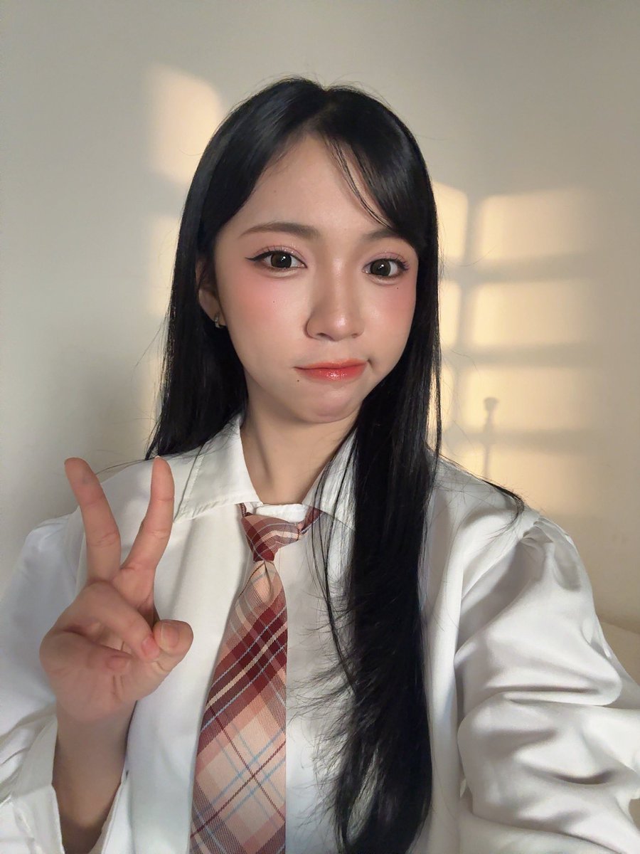 Aralie_JKT48's tweet photo. JURUS RAHASIA TELEPORT 🥹🫶🏻 https://t.co/C8pXpkGTMx