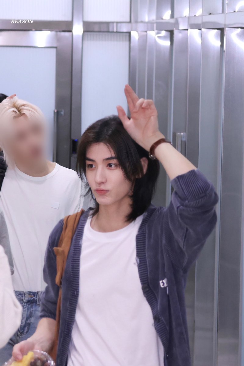 Hando21_'s tweet photo. 그래 너 끼하니 https://t.co/luH3mn3ZBP