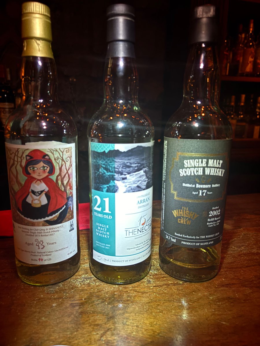 cardinalandbrew's tweet photo. ファークラス 良かった。ベンリアックは空きボトル。昔メインモルトで飲んだ3rdは飛び抜けて美味かった。もうどこでも飲めないだろうけど https://t.co/kfTtQzdA1n