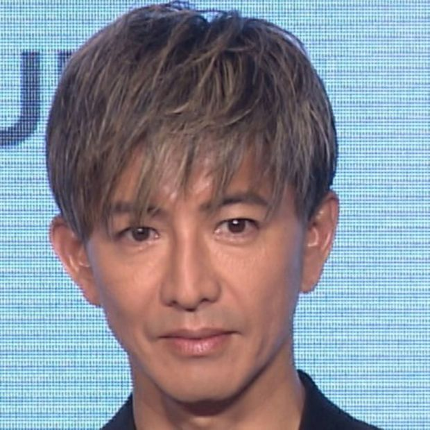 livedoornews's tweet photo. 【コメント】木村拓哉、東野圭吾さんを追悼 映画『マスカレード・ホテル』など出演
https://t.co/wdoJeWIBV8

木村は『マスカレード・ホテル』『マスカレード・ナイト』に出演。自身のSNSでは「新田浩介という役を託していただき、ありがとうございました。心よりご冥福をお祈り申し上げます」とした。 https://t.co/q6ZONuO9qy