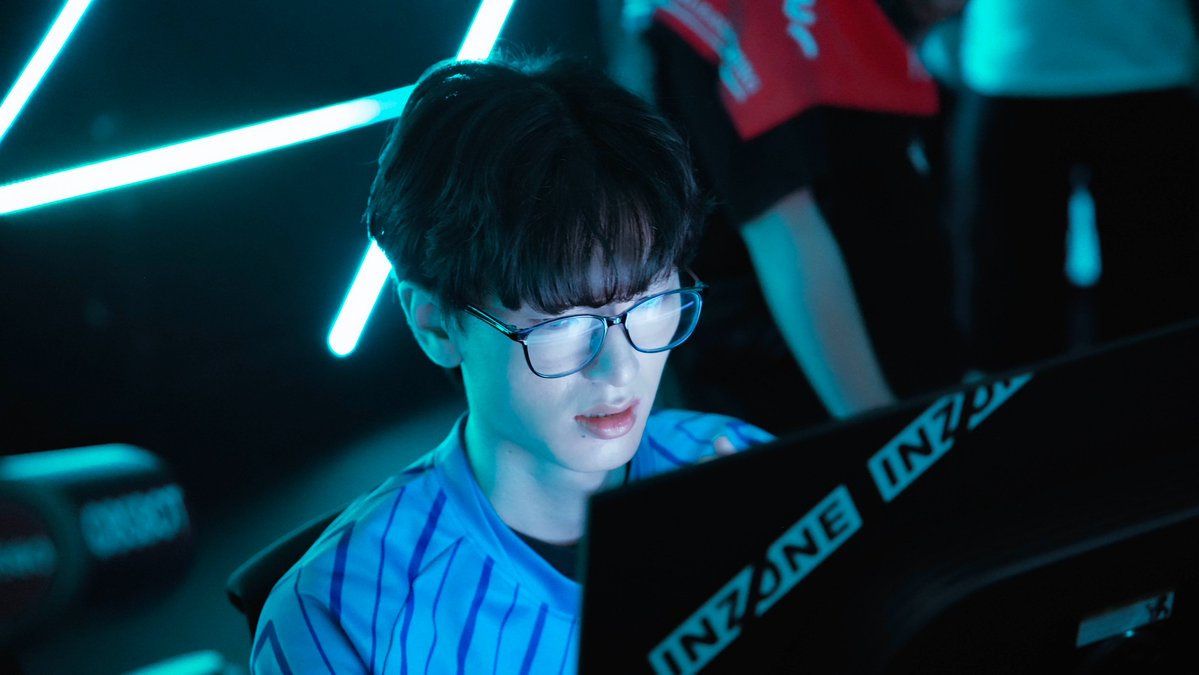 crest_gaming's tweet photo. 【 #VALORANT 】

25日‐26日  #VCJ2026 CGZブースへ足を運んでいただき、ありがとうございました。今シーズン応援いただいた皆様と直接ブースでお会いでき、選手一同大変励みになりました。

また27日には #総合学園ヒューマンアカデミー の全国12校舎の学生達へのセミナーとスカーミッシュ対決🔥
本日戦った学生達の中から、未来のプロプレイヤーが現れることを楽しみにしています👀

#CGZWIN