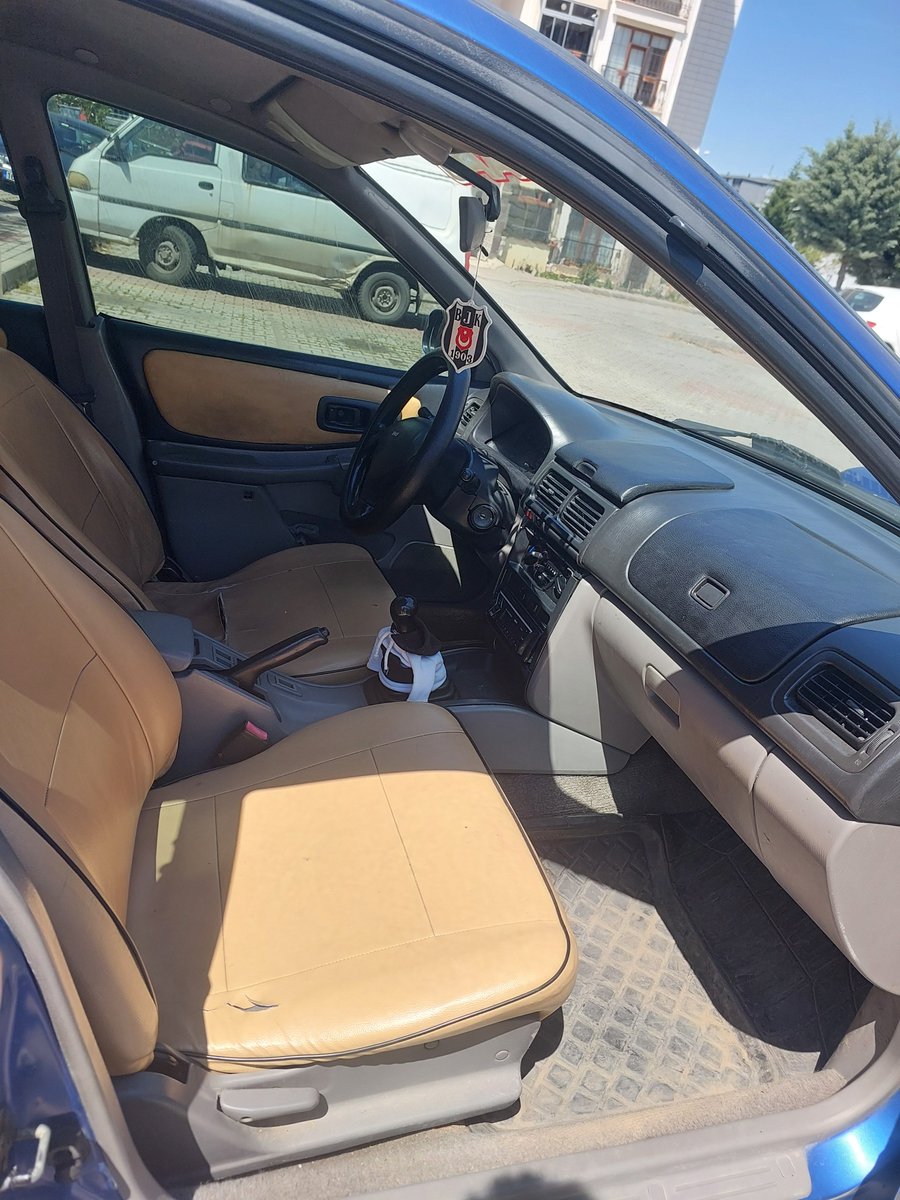bsvesenginn's tweet photo. ACIL SATILIK . Paraya ihtiyacımız var o yüzden satıyoruz. 

Hasar kayıtsız değişensiz 
Sandık motor 2.0 
0 şanzıman 
Ön takım komple yeni 
279 binde https://t.co/pTfRGqPeop