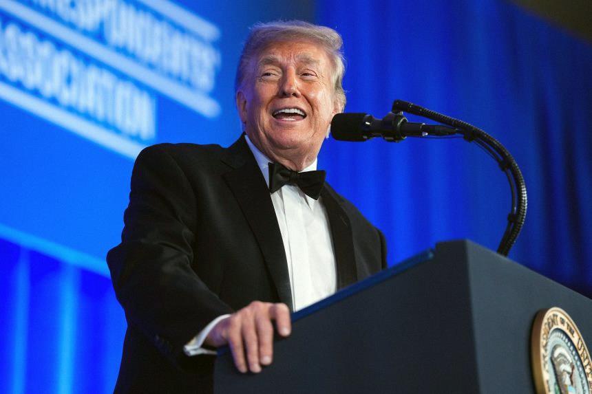 ib_arch's tweet photo. Breaking: Trump made more money in his first two years back in office than in the previous 60 years combined 💸 https://t.co/VAsIl8zHjj
