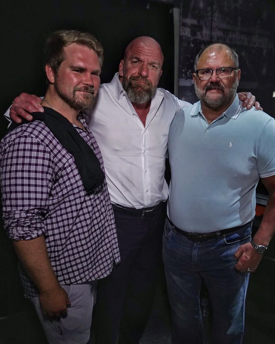 TheArnShow's tweet photo. Sending happy birthday wishes to @TripleH! https://t.co/TuPuVF8v1c