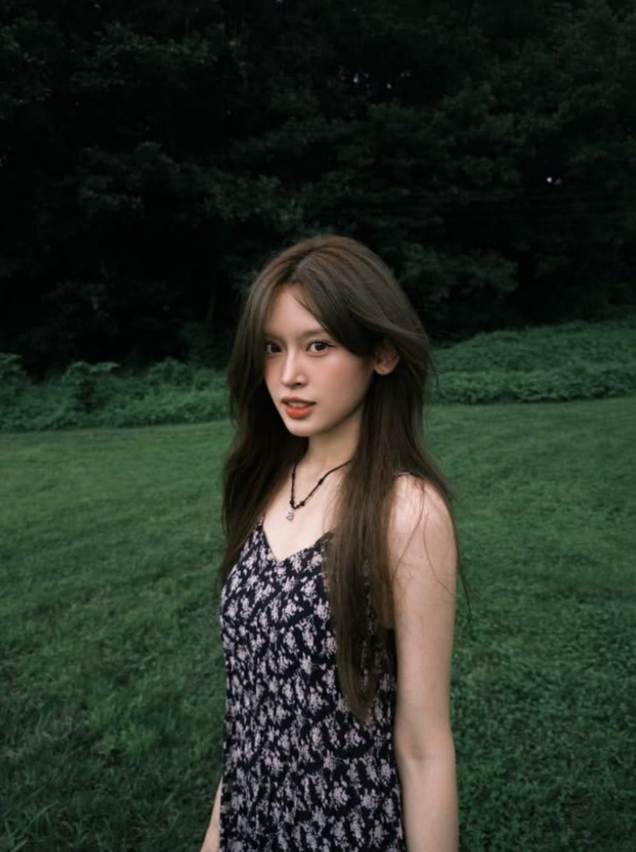 yoosilver's tweet photo. Summer girl💚 #고은 #KOEUN #letsgoeunn https://t.co/UTWJRxlVYY