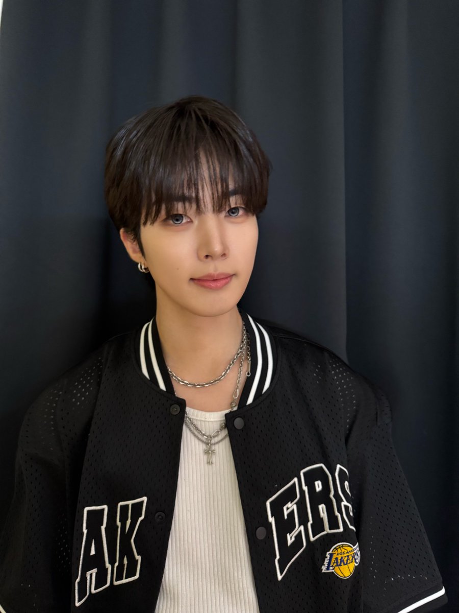 ADAP_offcl's tweet photo. 안녕하세요, 에이댑의 리더 준석입니다!

마지막 공연까지 함께해 주신 모든 분들께 진심으로 감사드립니다.
팬 여러분들이 있었기에 이 순간들이 더욱 특별했고, 평생 잊지 못할 소중한 추억이 되었습니다!
다음에는 정식 데뷔한 에이댑으로, 지금보다 더 성장하고 멋진 모습으로 꼭 다시 돌아오겠습니다.
진심으로 감사합니다.💙

#ADAP #에이댑
#준석 #JUNSEOK
#ALL_DREAMS_ARE_POSSIBLE