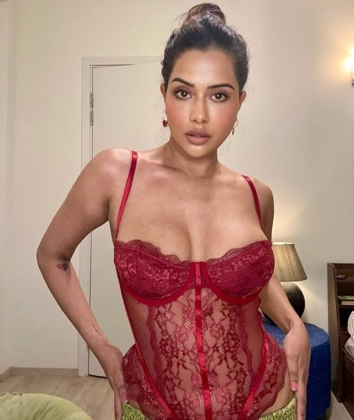 HottyactressX's tweet photo. Goddess #raiza✨ https://t.co/cGmmktFcur