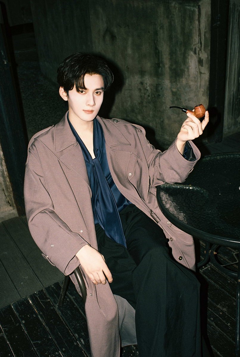 skywave99_'s tweet photo. Oc Weibo " I'm a great detective 🔍 "

#JiangHeng #OceanJiang #江衡 https://t.co/8pRXfcMzGj