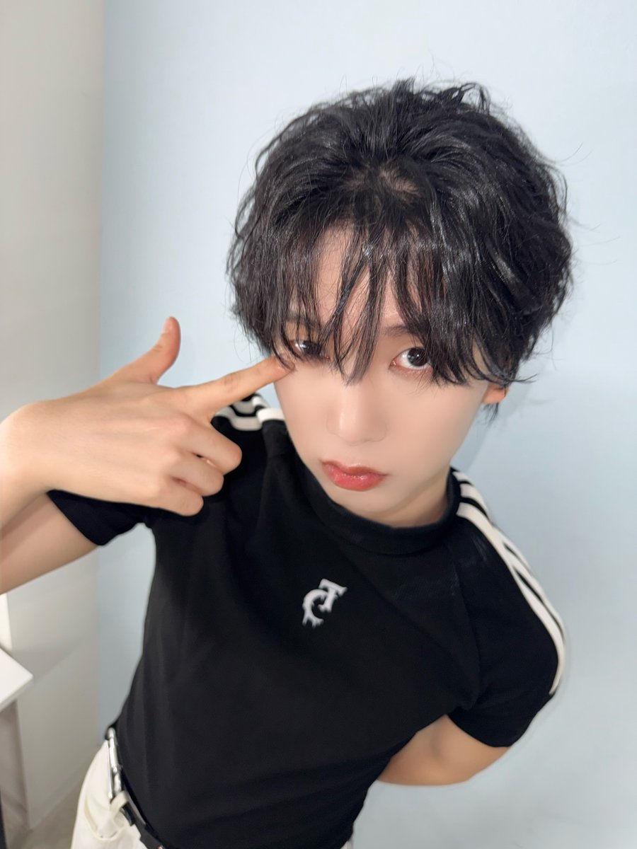 ADAP_offcl's tweet photo. 안녕하세요! 도원입니다🍑

약 6개월간의 일본 프로모션 이벤트가 끝이 났습니다.
일본에 있는 동안 정말 많은 경험을 하게 되어 많은 것을 얻은 것 같습니다.
앞으로 한국에서 더 멋진 모습으로 여러분을 만날 수 있도록, 데뷔까지 최선을 다하겠습니다!!

많은 기대 부탁드려요!!🙇‍♂️

#ADAP #에이댑
#도원 #DOWON
#ALL_DREAMS_ARE_POSSIBLE
