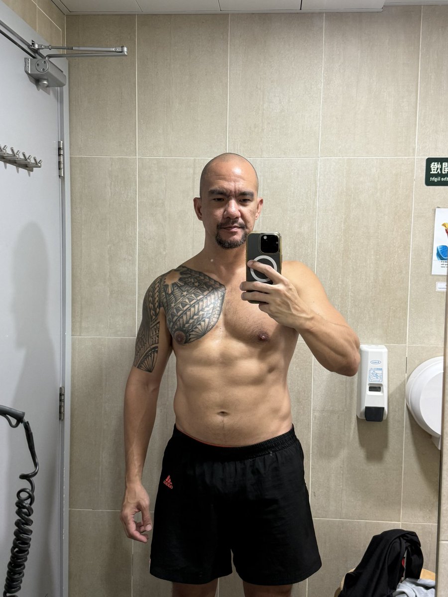 daddieyo05's tweet photo. Gym dayo again… #wheninhk #afsyp https://t.co/5sEFbGurvk