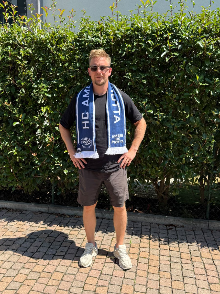 HCAP1937's tweet photo. ⚪️🔵 Bentornato Tim 🇸🇪 https://t.co/rTASzxZTYi