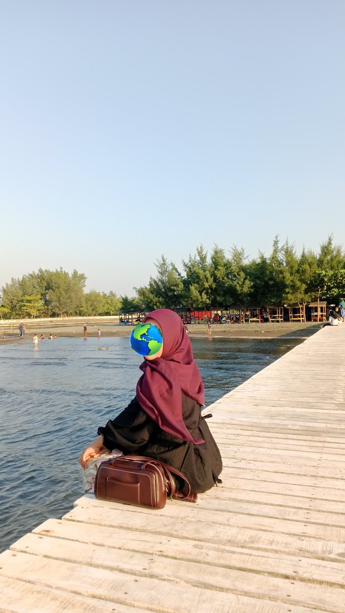 marklezmar's tweet photo. Definisi tas cemplang cemplung tp tetep cantik 💅 https://t.co/OXzSBIAM7f
