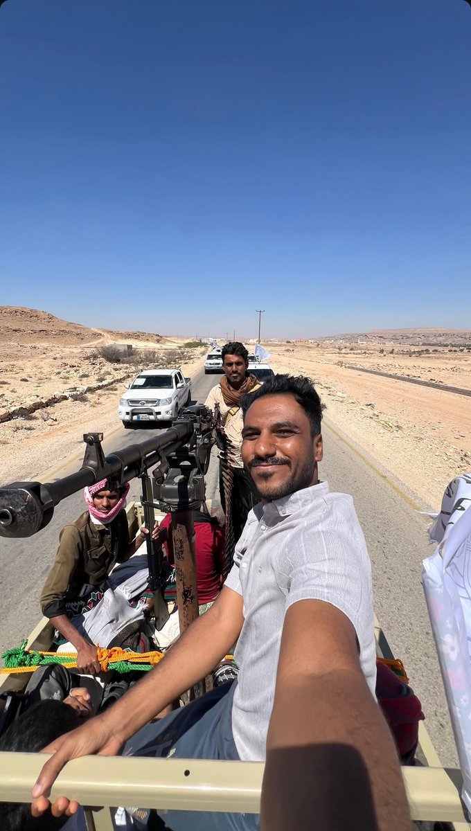 salim_bq's tweet photo. قلت بنحقق جميع المطلب 
              دام الحلف وابناء حضرموت تبنوا القضيه 

على الثعابين بندحق و رؤوس العقارب 
                  لا طرا الامر بنخلي الكفوف مستويه https://t.co/W8QytmipU9