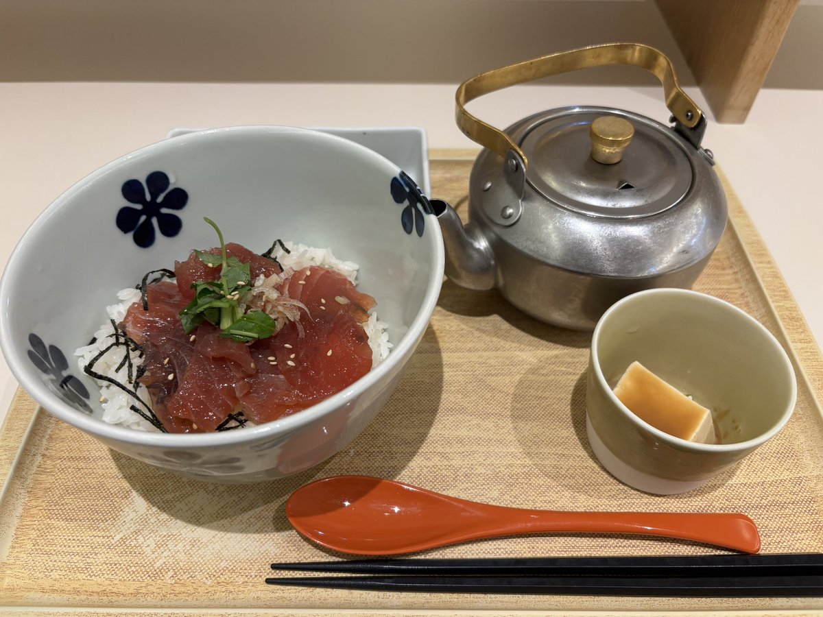 raici00's tweet photo. 今日夏バテ気味でお腹空かなかったからお茶漬け食べて来たー https://t.co/ATZ3p4BIii