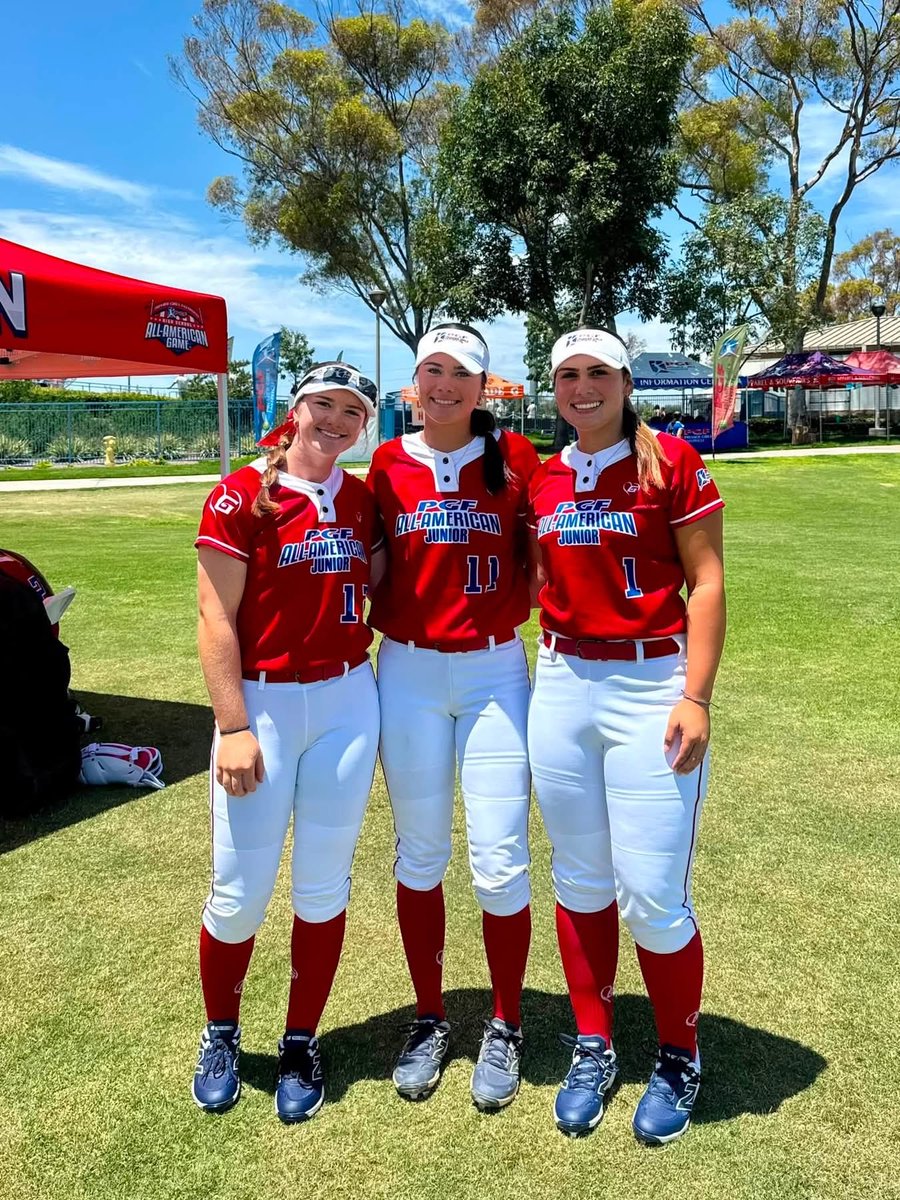 TaeganLermann's tweet photo. Thank you @PGFnetwork for an amazing All American experience! Great time playing with elite players at the Stadium. Also had fun playing with my teammates and future 🐊s. Thank you @RawlingsSB @EastonFastpitch the Halo is 🔥@hotshotsnation https://t.co/VCxIfaBoJQ