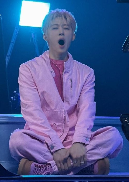 iKON11hanbin's tweet photo. 🐥💤 https://t.co/swfCSJsClr