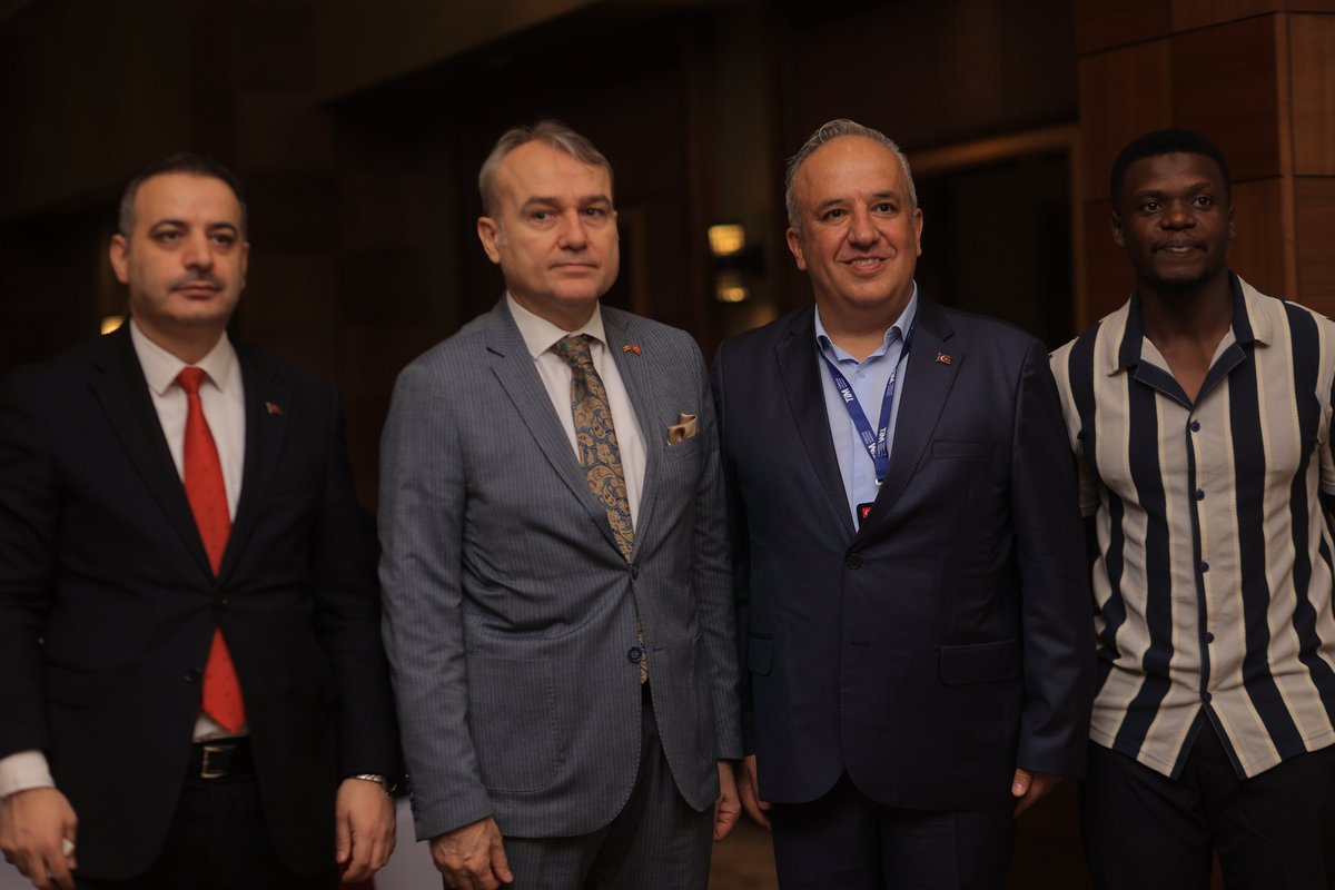 RaffMilitaryFR's tweet photo. Nouvelle étape de nos liens avec l'Afrique ! 🌍

Sous l'égide de @ticaret &amp; @turkihracat, nous étions en Ouganda (21-25 juil). Nous y avons présenté nos produits militaires. 🇹🇷🤝🇺🇬

Merci à l'Ambassadeur Mehmet Fatih Ak et au Conseiller Zeki Vural !

#RaffMilitaryTextile #Ouganda https://t.co/8mS87bOlwq