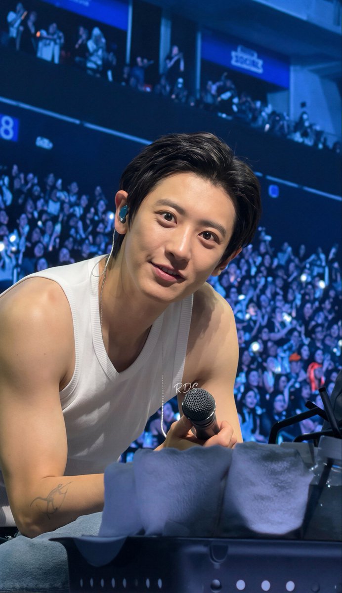 dilfyeol's tweet photo. precious smile with a brighter eyes https://t.co/RqAaceVaCg