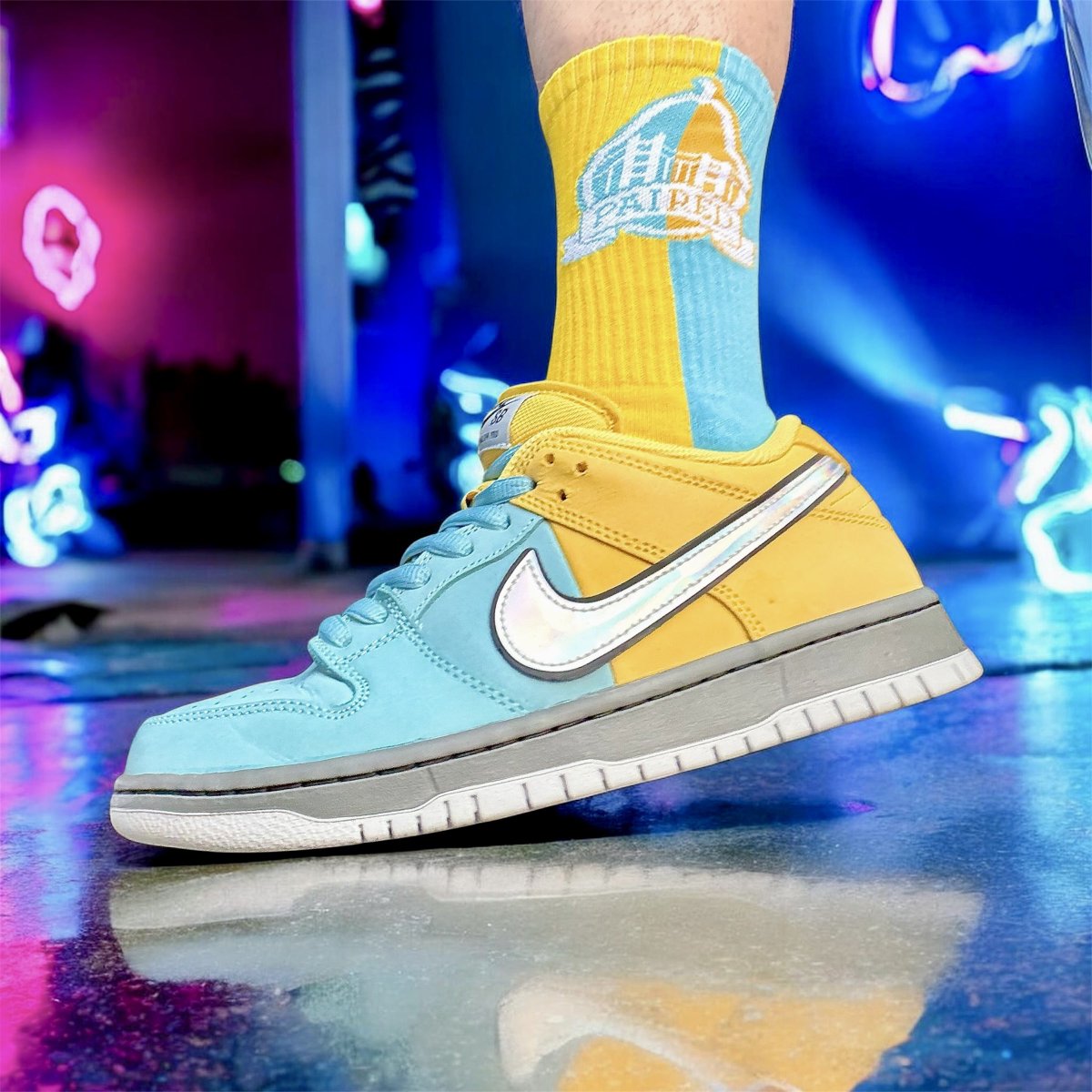 SneakerTweeker's tweet photo. Starting off a new week just right. Fresh pair with some matching socks. Nike SB Muni Fast Pass Lightning on foot. Have a great Monday! @nikestore @nikesb #yoursneakersaredope #wearyourkicks #photographyisart #KOTD #sneakerhead
#photooftheday #SNKRSkickcheck #SNKRS #DunksforDays https://t.co/P4MUSEW3Tm