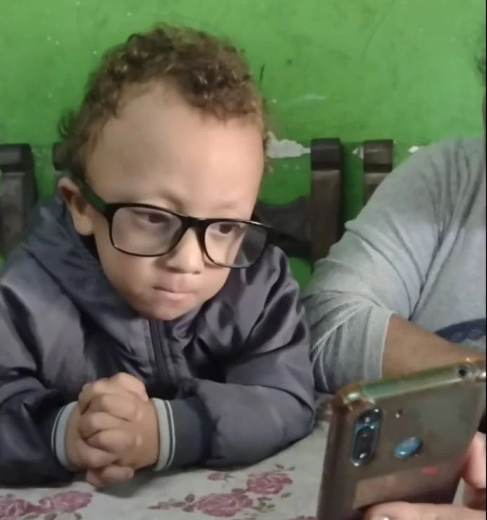 gialvtodos's tweet photo. Yo viendo todos los mensajes de ayer: https://t.co/rnEyJY30WG