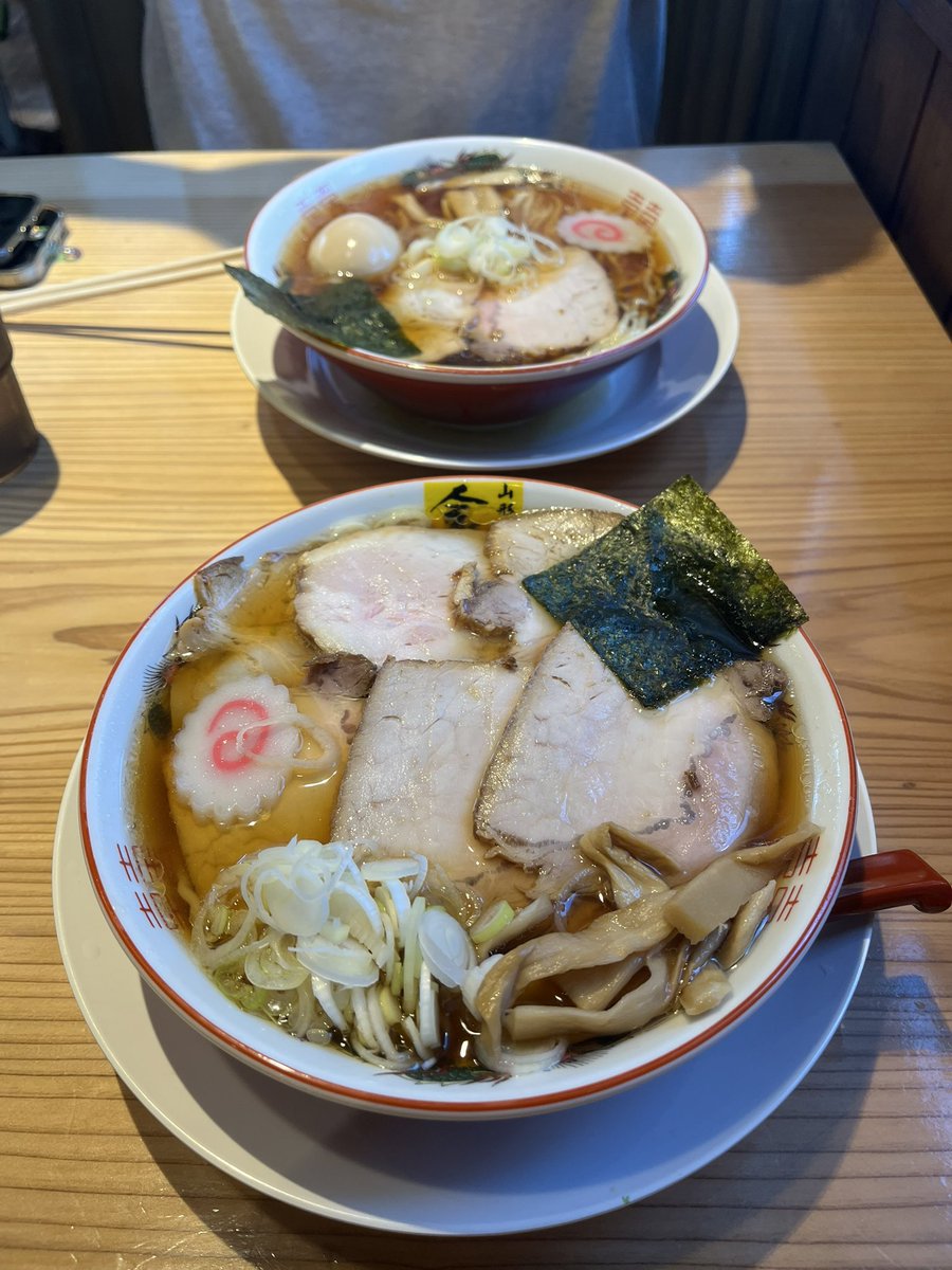 honbus's tweet photo. お疲れさまで酒♪

月曜休みで
奥さんとランチ〜

中華そば金ちゃん さん@八千代市
チャーシュー麺と
中華そば

ごちそうさまでした〜
ε-(´∀｀; ) https://t.co/XS6W767FZc