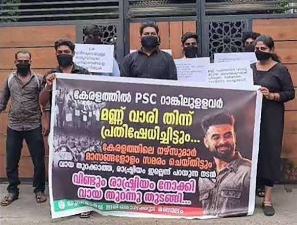 SatishViswanat's tweet photo. സൂപ്പർ സ്റ്റാർ സ്വപ്നം കണ്ടുനടന്ന രായപ്പൻ മോദി,ബിജെപി,ദേശ വിരുദ്ധ പ്രസ്താവനകളിലൂടെ ഉണ്ടാക്കിയെടുത്ത മതേതരന്മാരുടെ ഹീറോ പരിവേഷത്തിൽ ഈമ്പുരാൻ സിനിമ പിടുത്തമായിരുന്നു അവസാനത്തേത് അതോടുകൂടി പൂട്ടി കെട്ടി,അതുമനസിലാക്കി ഇപ്പോൾ മിണ്ടാറില്ല,അനക്കുള്ള വടി വെട്ടിയിട്ടേ ഉള്ളൂ തോൽവിനോ 😄 https://t.co/yN1m8w0SmZ