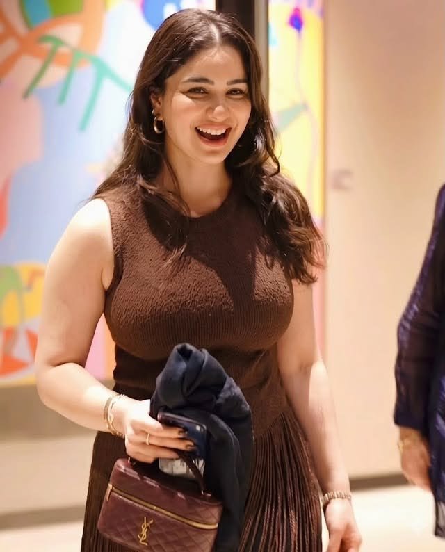 NoMercySwag's tweet photo. Sara Tendulkar proves that simplicity never goes out of style. ❤️ https://t.co/EDrOcPVw5Y