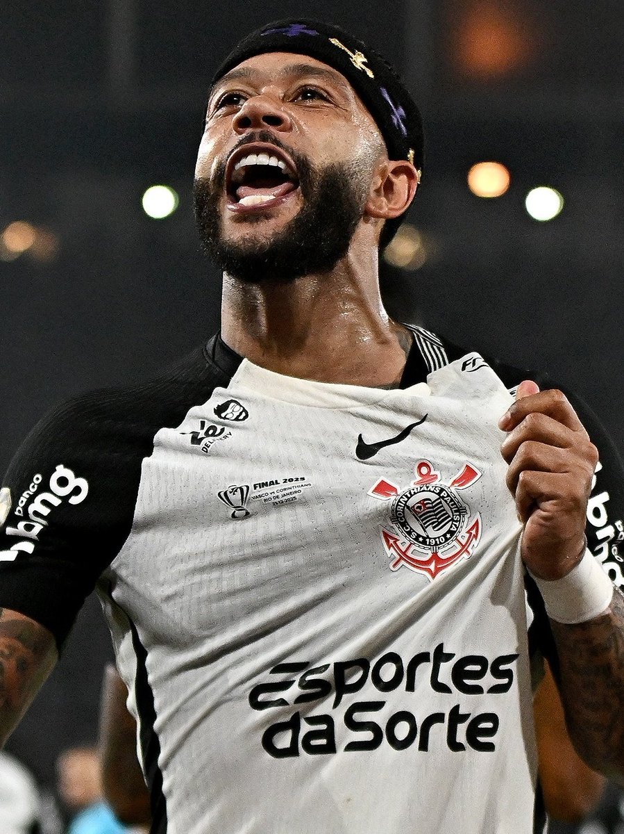 sccpdepressaoo's tweet photo. vou lá
troco uma divida de 40 milhões por um gympass + 350$ de vr
abaixo meu salário de 3 milhões pra 2.660$
faço hora extra

Memphis Depay, jamais comparem. https://t.co/dxFwG2mClH
