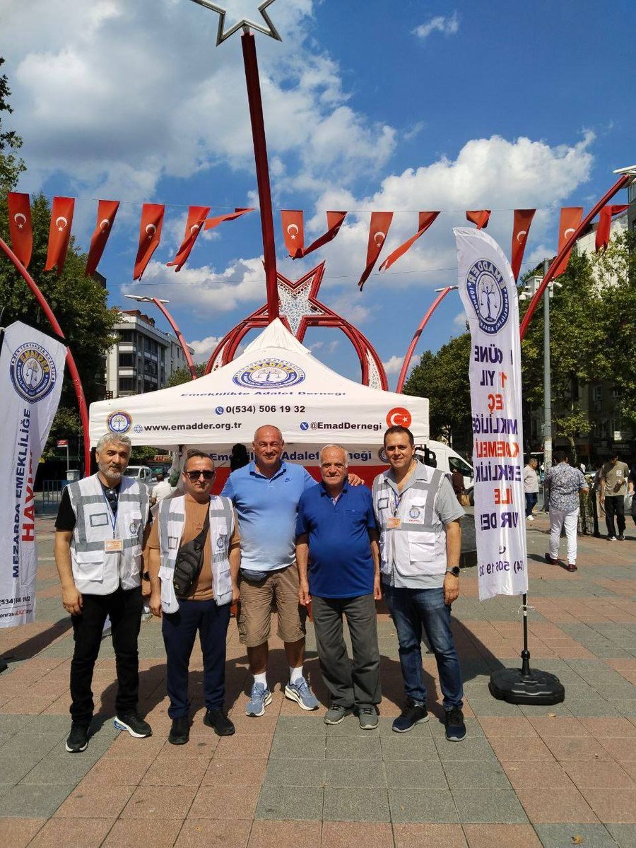 EmadDernegi's tweet photo. 📢 EMADDER İSTANBUL TEMSİLCİLİĞİ

🟠 İSTANBUL SULTANGAZİ STAND VE BROŞÜR ETKİNLİĞİ

26 Temmuz 2026 Pazar günü gerçekleştirdiğimiz stand ve broşür etkinliğimize katılım sağlayarak bizlere güç veren, emeğiyle, desteğiyle ve yüreğiyle mücadelemize omuz veren tüm gönüldaşlarımıza en içten teşekkürlerimizi sunuyoruz. 

İnandığımız yoldan vazgeçmeden, omuz omuza yürümeye ve milyonların sesi olmaya devam edeceğiz.

Emeklilikte Adalet Derneği 

@EmadDernegi
@EMADDER_KADEME
#KademeSusmayacak