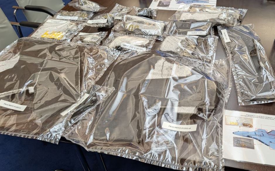 Maks_NAFO_FELLA's tweet photo. 🇷🇴 Romania has confirmed that the drones shot down on July 24-26 are Russian. 

Bucharest is expelling an employee of the Russian diplomatic mission and recalling its ambassador in Moscow for indefinite consultations.

The Foreign Ministry showed the wreckage of the downed drones to Russian Ambassador Vladimir Lipaev, emphasizing that the examination confirmed the Russian origin of the drones.