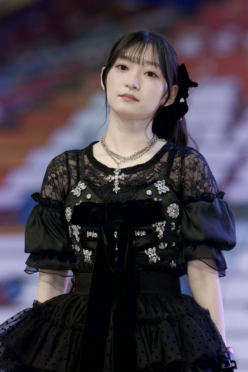 力みのない表情をセレクト 宮本佳林📸 #HANAKARIN