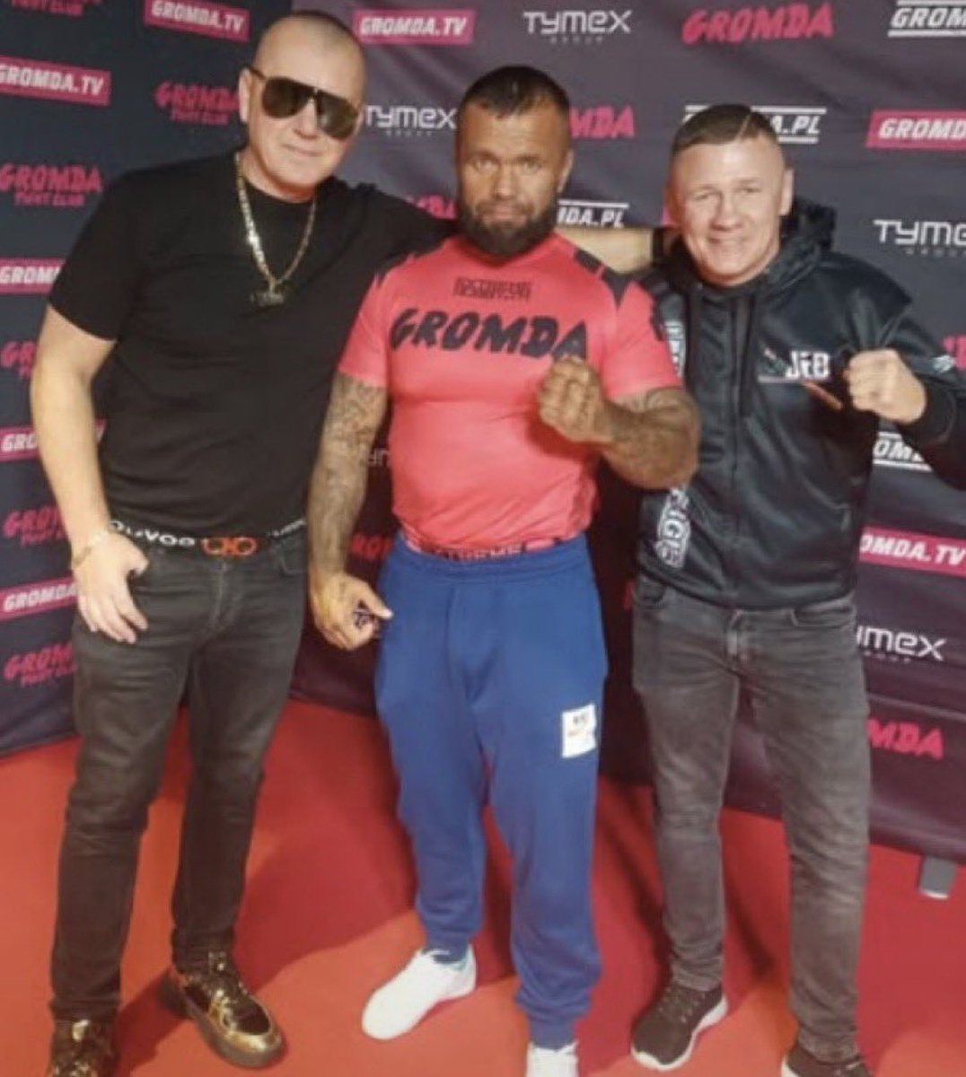 PawlowskiMario's tweet photo. Dlaczego jakieś brązowe karły z Polski o nazwie Adam Cybiński vel Cycu biją białych Ukraińców? https://t.co/L2JVEPk9AZ