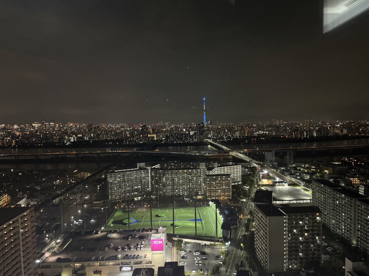 D90204382D's tweet photo. 1人で見てきた夜景が綺麗でした https://t.co/cEIDjJzOQ8