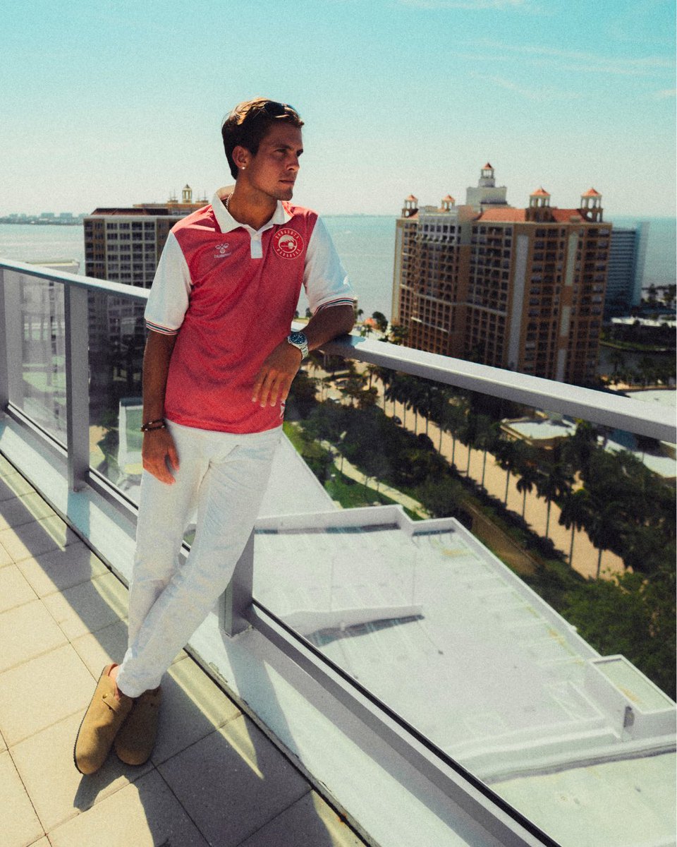 SRQ_Paradise's tweet photo. Not just a jersey. A statement☀️🌴

Meet the Downtown Modern—our boldest look yet.

Inspired by the energy of Sarasota and sunset evenings.

Built for our community who calls Paradise home

Shop here: https://t.co/oF96vxBIbH https://t.co/XjYqOkncqp