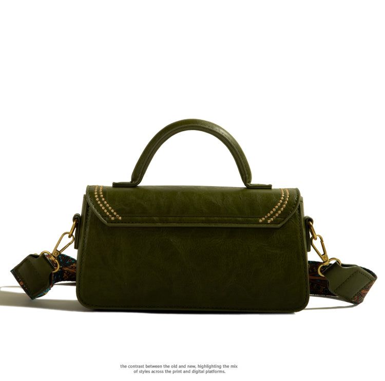 SarahExpressX's tweet photo. Looking for a structured messenger bag for your daily essentials? This textured polyester bag features a clean vertical shape and organized sandwich pockets. A practical, retro-inspired choice for errands and travel.

#MessengerBag #Stru...…
https://t.co/kXO04iasuz https://t.co/CDYUqVyLa1