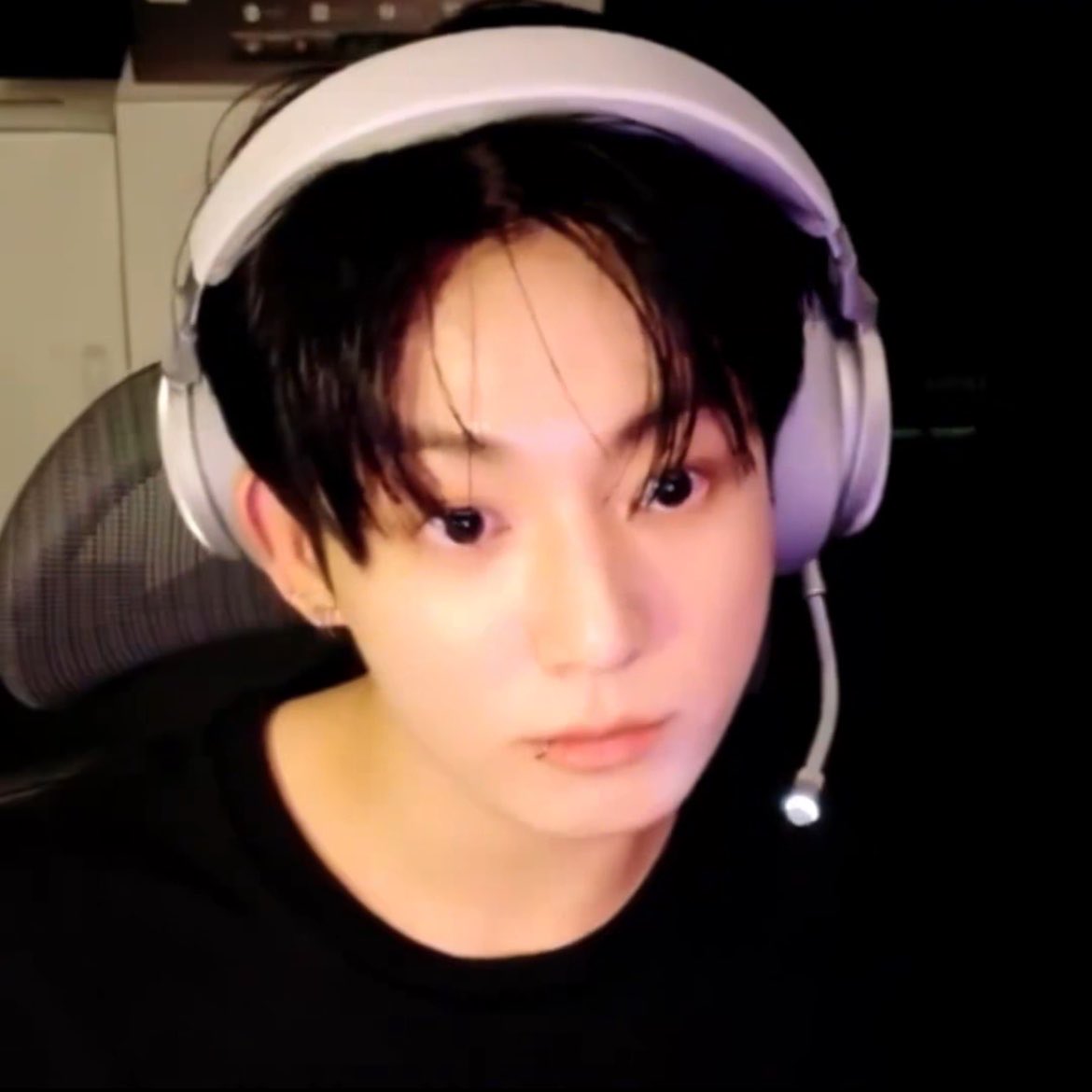 servcuntmin's tweet photo. just came to my realization that jungkook actually cut his hair. we’re really never getting his long hair back 😭 https://t.co/LkBhl3vY9x