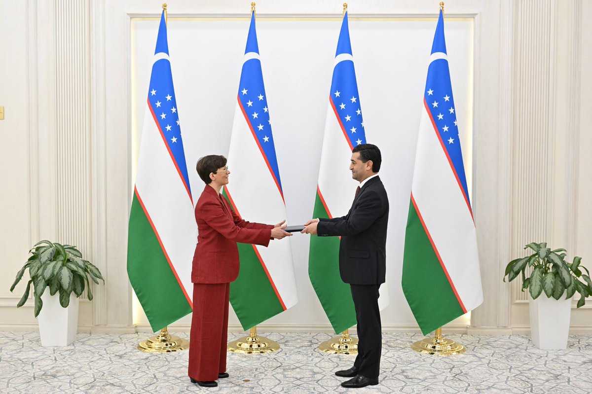 FM_Saidov's tweet photo. Received the credentials of H.E. Johanna Maria Ågren, newly appointed Ambassador Extraordinary and Plenipotentiary of the Republic of Finland to our country.

In recent years, #Uzbekistan–#Finland relations have gained significant momentum.

Noted the importance of expanding trade, economic and investment cooperation, as well as encouraging direct contacts between the business communities of our two countries.

Wished the Ambassador every success in her responsible diplomatic mission and reaffirmed our full support for her efforts aimed at further strengthening Uzbekistan–Finland relations.
***
Finlyandiya Respublikasining Oʻzbekistondagi yangi tayinlangan Favqulodda va Muxtor Elchisi Yoxanna Mariya Ogren xonimdan ishonch yorliqlarini qabul qildik.

Soʻnggi yillarda Oʻzbekiston–Finlyandiya munosabatlari sezilarli darajada faollashmoqda.

Savdo-iqtisodiy va investitsiyaviy hamkorlikni kengaytirish hamda ishbilarmon doiralar oʻrtasidagi toʻgʻridan-toʻgʻri aloqalarni ragʻbatlantirish muhimligini qayd etdik.

Elchi xonimga masʼuliyatli diplomatik faoliyatida muvaffaqiyatlar tilab, Oʻzbekiston–Finlyandiya munosabatlarini yanada mustahkamlashga qaratilgan saʼy-harakatlarini har tomonlama qoʻllab-quvvatlashimizni tasdiqladik.