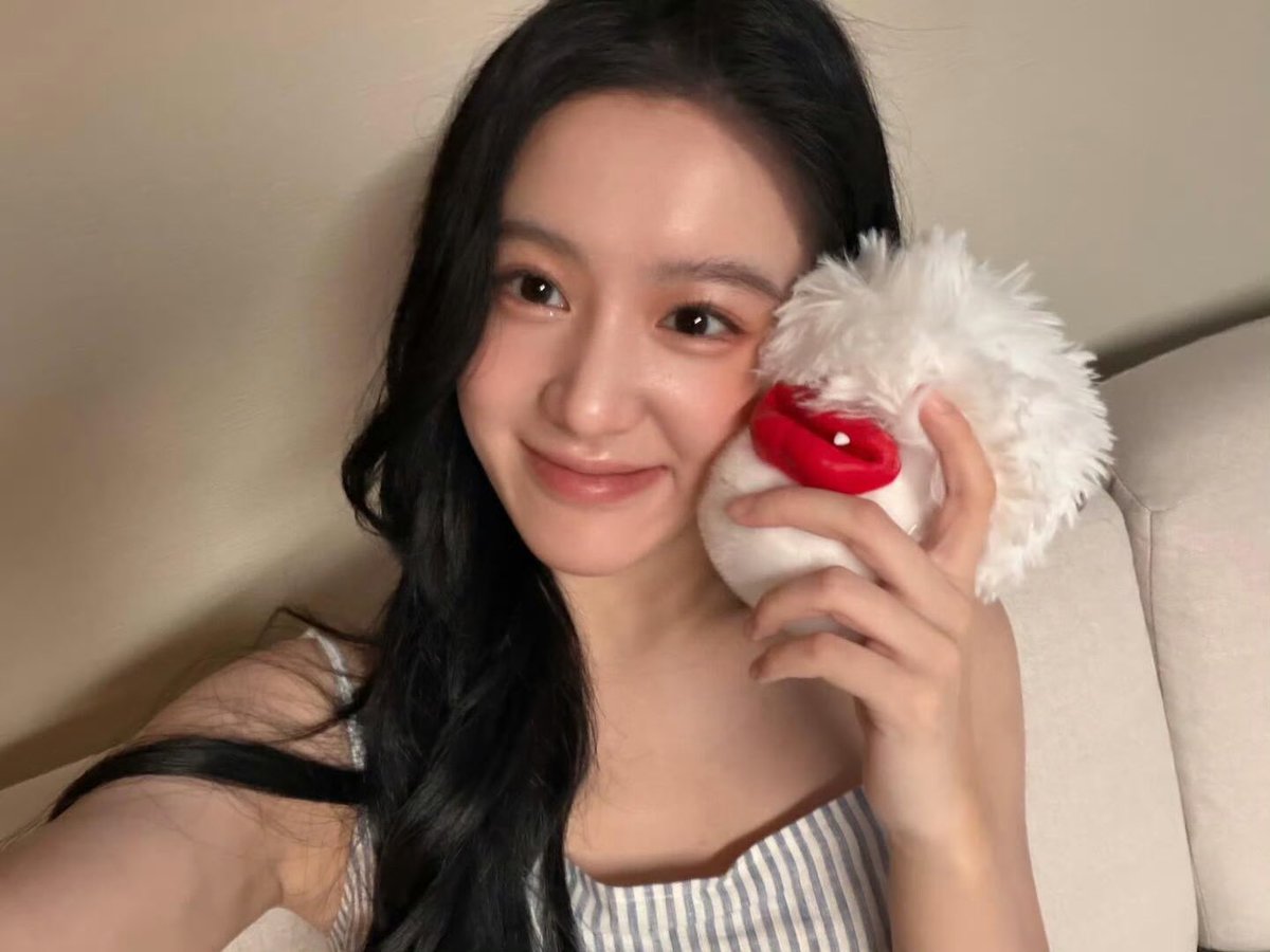 scangen's tweet photo. Golden horns, polka dots, and the sweetest smile I could give. Holding this tiny cutie feels like holding a pocket of sunshine right against my heart. https://t.co/vRzB5GxWVl