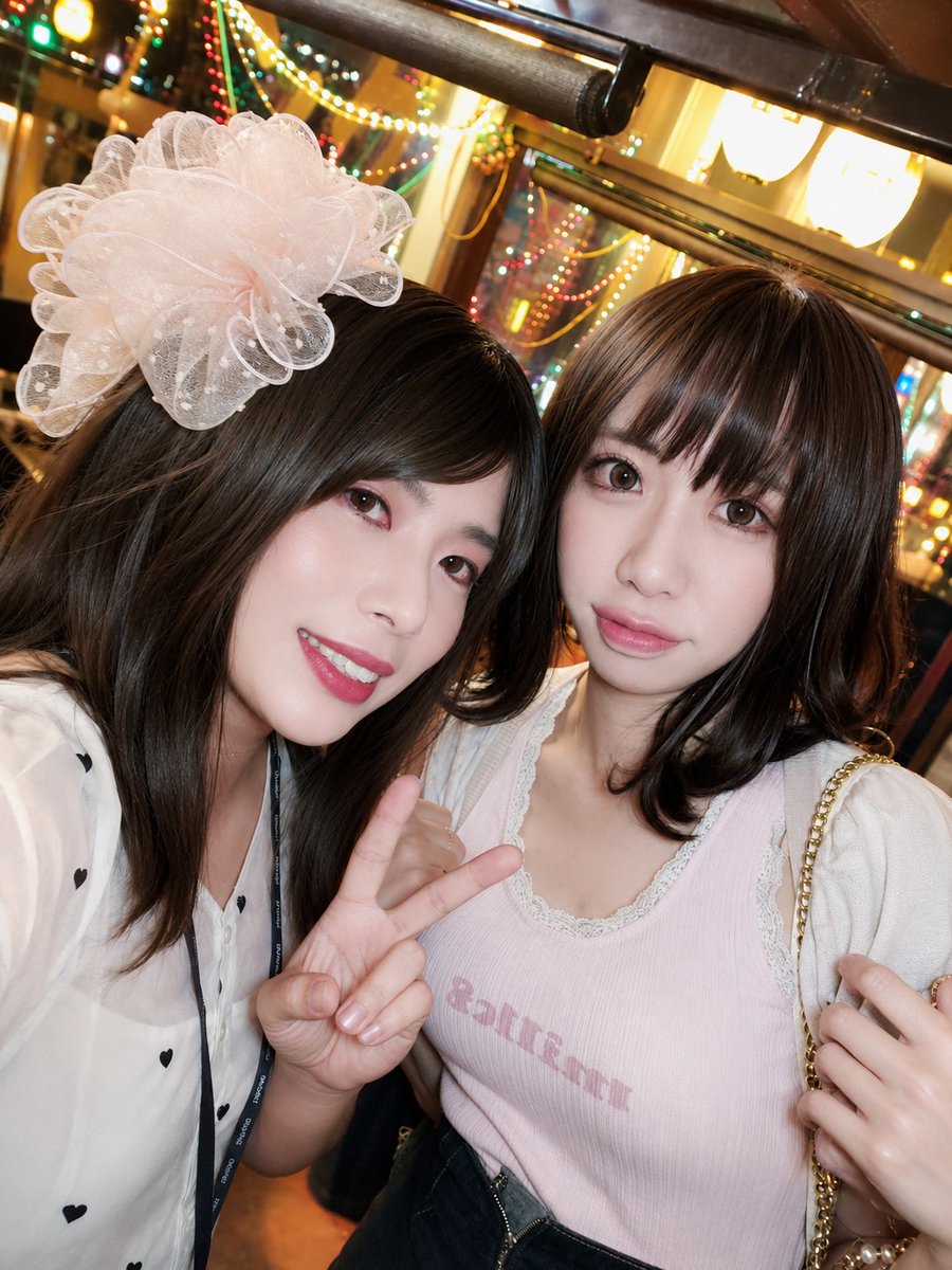 paruparuyuki39k's tweet photo. 飲み会⑤（終）
ツーショも沢山撮ったけど、人数が多いので全員と話すのも出来なかったですが、ホント楽しい一日でした〜😚😚😚🥰💕🎵 https://t.co/QuK1jRrKbW