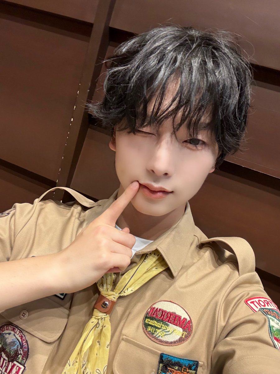 dowoniS2k's tweet photo. 근데 이런 개레전드천사지금부터졸귀탱탱탱 셀카 왜 버블에 안보냈던거지 https://t.co/xQVDHkNX8Q