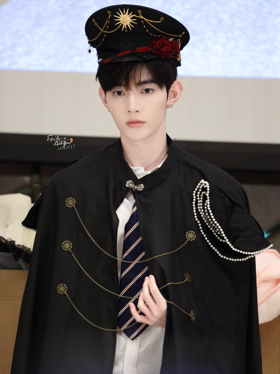 felixtko001's tweet photo. 2026-07-27

Fansign event part 3

#장하오 #ZHANGHAO #章昊 #ジャンハオ https://t.co/fWHEQCqKjK