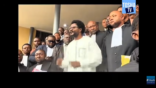 kinshasaweb's tweet photo. #RDC #FRIVAO #Justice #ConstantMutamba #Kinshasa #RDCongoMonPays #EtatsUnisDAfrique #PROCÈSFRIVAO 
URGENT 🛑 CONSTAT MUTAMBA DONNOCE UN COMPLOT CONTRE SA PERSONNE  https://t.co/fjBcRTGuaa via @YouTube @JusticeGouvCD @NgefaGuillaume @ConseilEtatRDC @Cour_constRdc @CsmCsmrdc2022 https://t.co/IPsbq83Jlv