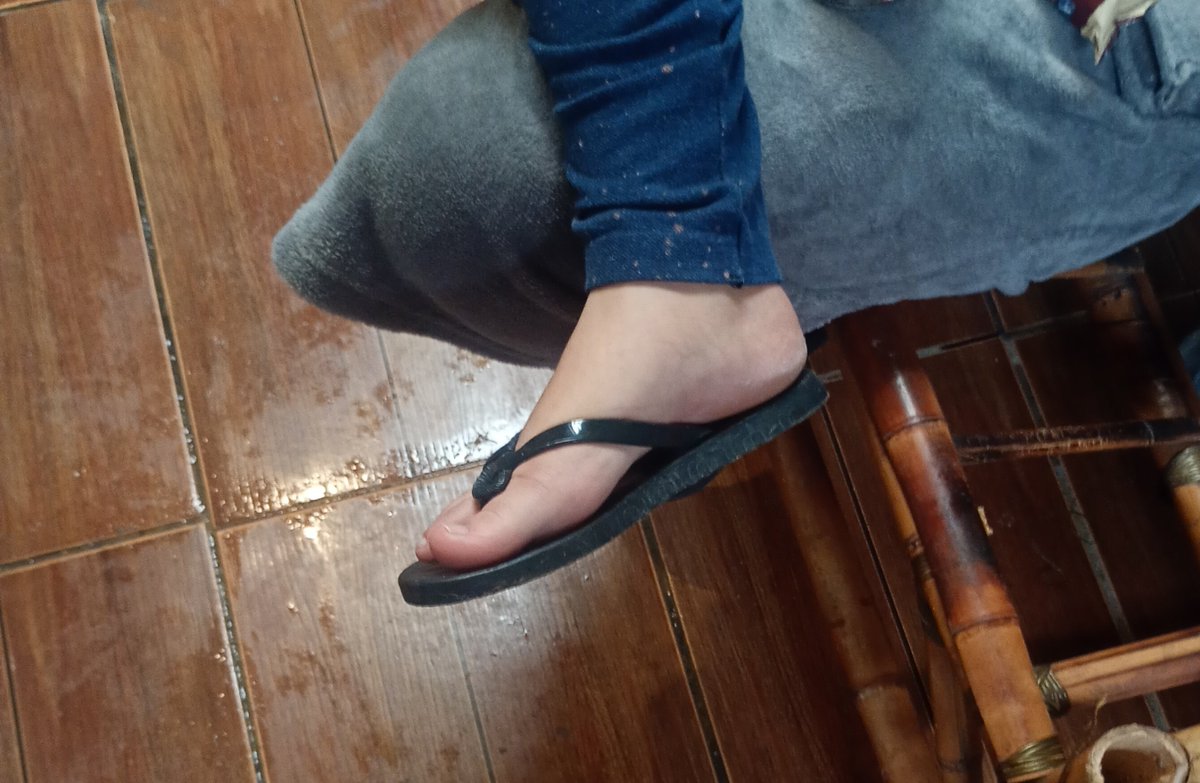 ubrsmhn31058's tweet photo. Danling e dedinhos da minha loirinha m solona tesuda de Ipanema #cumshoes #cumtoes #cumtributs #footjob https://t.co/NEwGAPOU9z