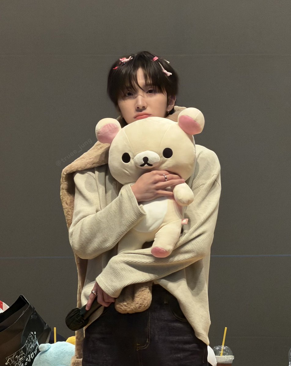 truee_jung's tweet photo. 260727 #운학

조명이 아쉽지만….🥹 오늘 넘예뻐 https://t.co/WHokDjQSpS