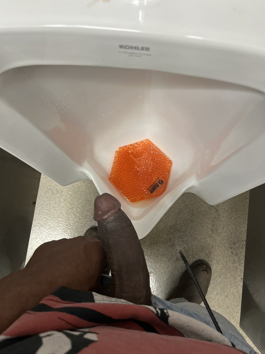 nastyman1019's tweet photo. I need this mf sucked #Indyeaters #naptowneaters #gooddick #bigdick https://t.co/JRQ4fn8kj2