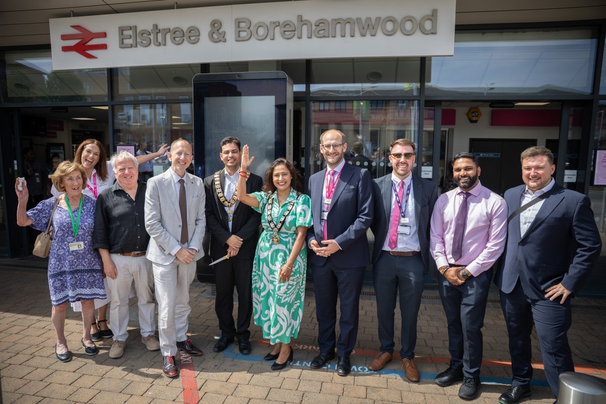 HertsmereBC's tweet photo. Cllr Jeremy Newmark, Leader of Hertsmere Borough Council, and the Mayor of Hertsmere, Cllr Parveen Rani, were delighted to attend the unveiling of the latest improvements at Elstree &amp; Borehamwood station.
https://t.co/6Q2rQBejlX

Image credits: Govia Thameslink Railway (GTR) https://t.co/mraVGvQj6T