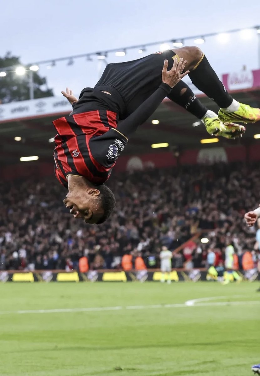 Alexaxfcb's tweet photo. Si Julian es imposible, como aparentemente lo es, hay que traer a Junior Kroupi a jugar en el Barça, talento totalmente descomunal y aura infinita https://t.co/WEQjBBpPSz