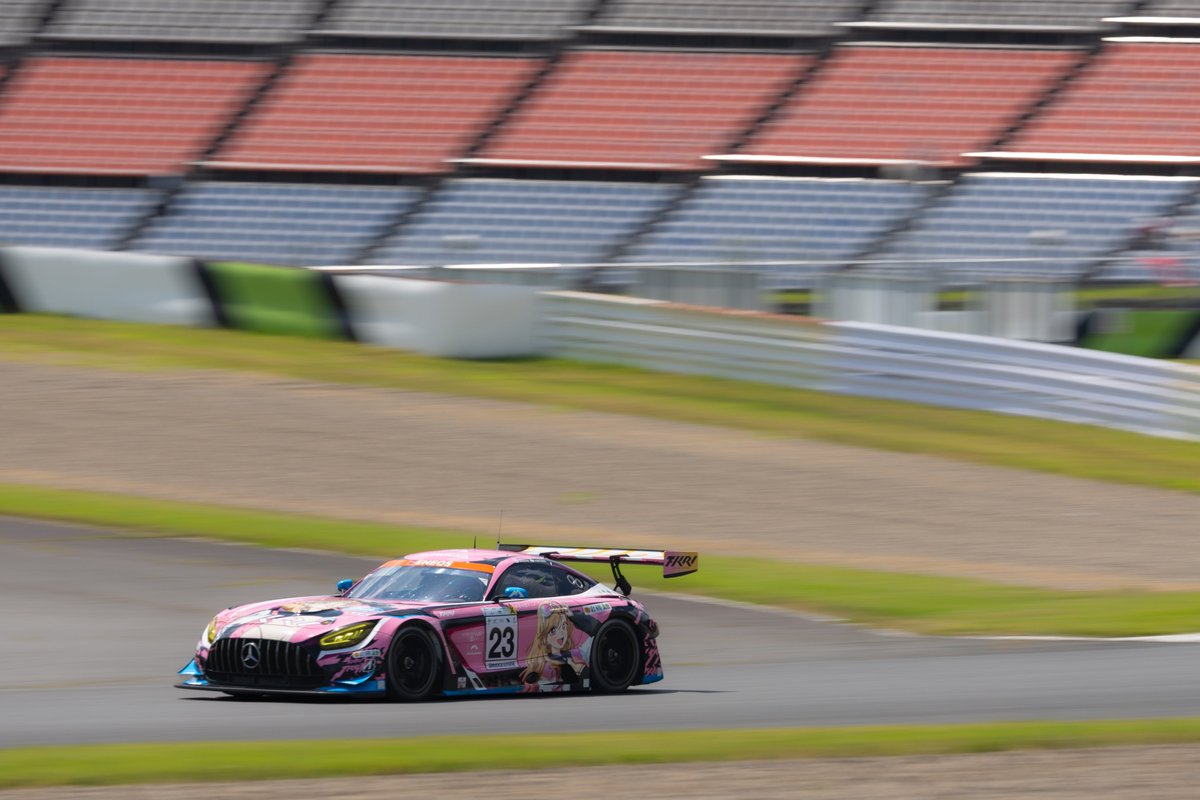 velvia0806's tweet photo. スーパー耐久2026
第5戦 オートポリス
2026.7.26

高原の爽やかさはありつつも、日差しは刺すような暑さ🌞23号車TKRI、見事な総合優勝。シリーズチャンピオンもみえてきました🏁

#TKRI

#S耐 #supertaikyu
#オートポリス

#流景旅団 https://t.co/nNkWu0soBm