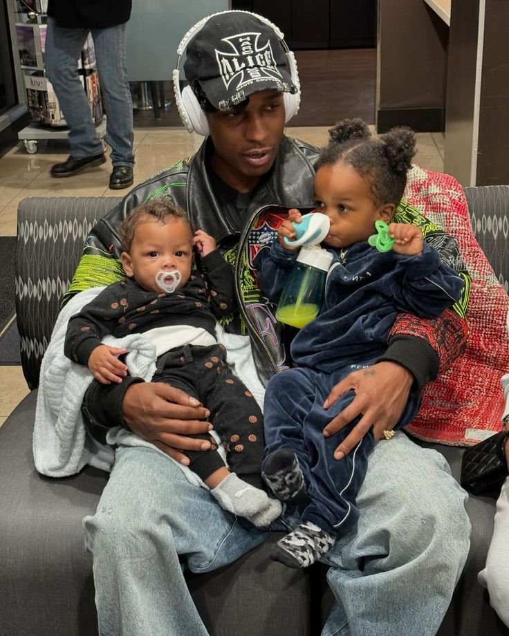 Jabz_CFC's tweet photo. ASAP ROCKY chose not to hire a nanny, wanting to be fully hands- on parents to their children, saying he didn't spend 25 years waiting to have children just to let someone else raise them. https://t.co/PBnY0ap4Uu